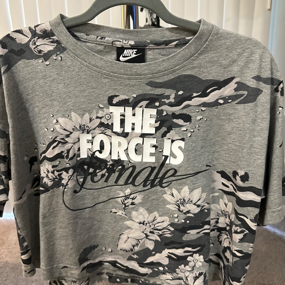 Nike Cropped T-shirt